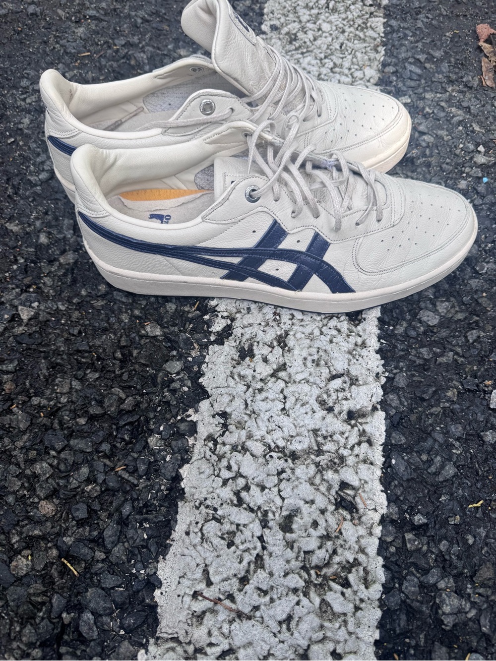 Onitsuka Tiger by Asics Cream Sneakers with Navy Stripes size 7